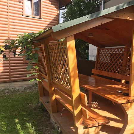 Базилік Hotell Jaremtje Exteriör bild