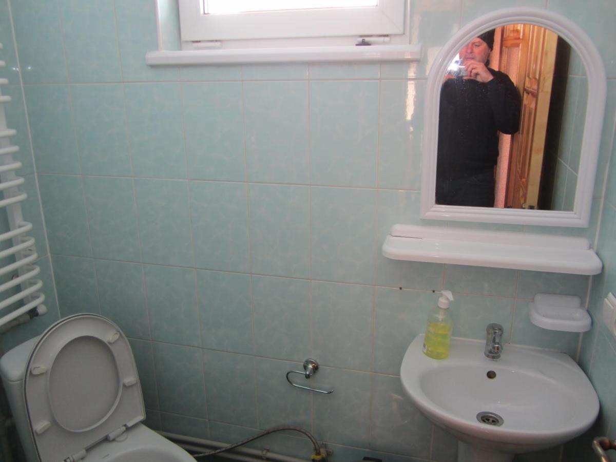 Базилік Hotell Jaremtje Exteriör bild